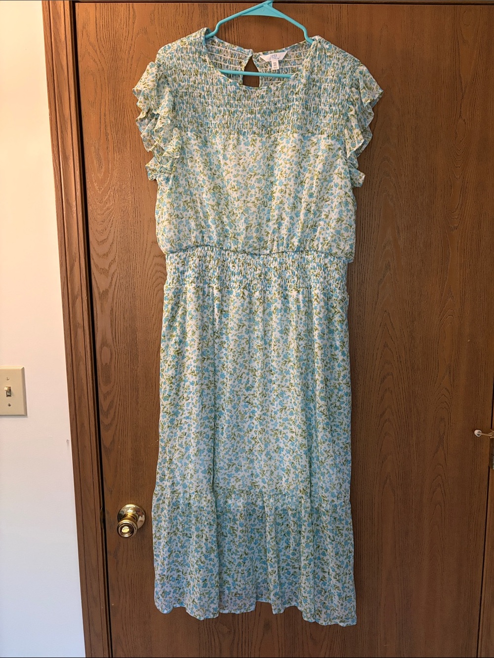 Time and Tru Light Blue and White Floral Midi Dress
